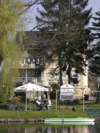 Kaffeegarten im Fr&uuml;hling